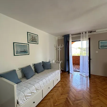 Apartments By The Sea Mali Losinj Room photo